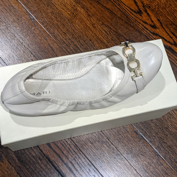 Shoes - Picture 2 of 4